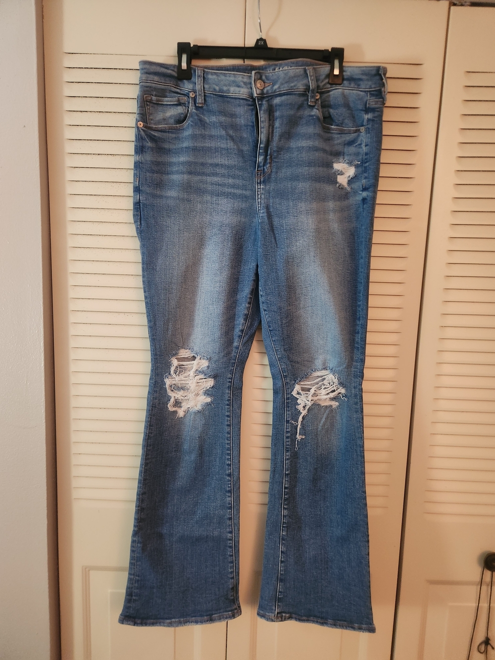 American Eagle Outfitters Medium Blue Distressed Flare Jeans